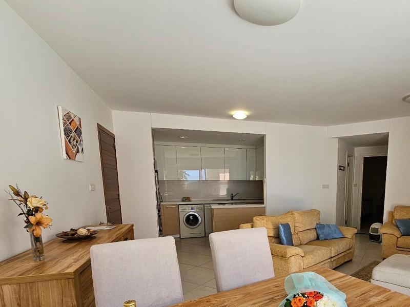 Appartement The Lighthouse à Paphos Extérieur photo