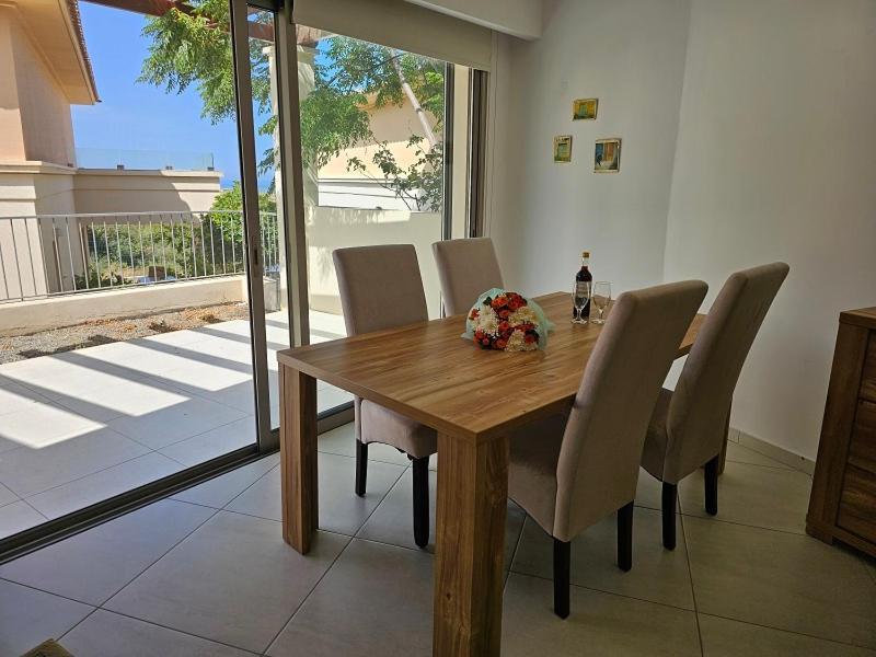 Appartement The Lighthouse à Paphos Extérieur photo